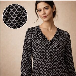 Michael Michael Kors Black Metallic Scallop Print Blouse Size M